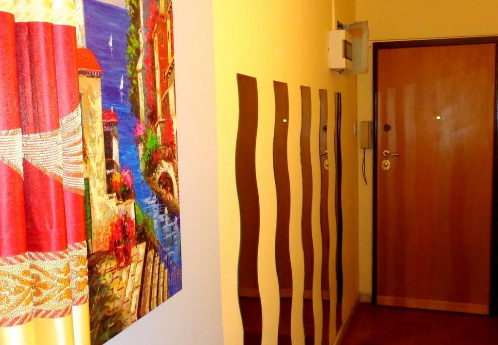 Casa Vacanza Frendy - Free Airport Transportation On Arrival If You Book An Apartment Of Minimum 3 Nights And 6 People Casa de hóspedes Roma