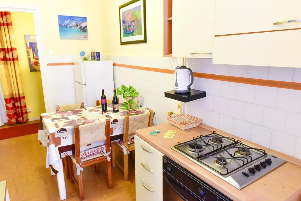 Casa Vacanza Frendy - Free Airport Transportation On Arrival If You Book An Apartment Of Minimum 3 Nights And 6 People Casa de hóspedes Roma
