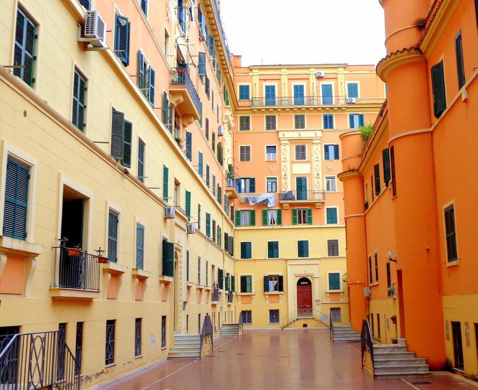 Casa de hóspedes Casa Vacanza Frendy - Free Airport Transportation On Arrival If You Book An Apartment Of Minimum 3 Nights And 6 People Roma